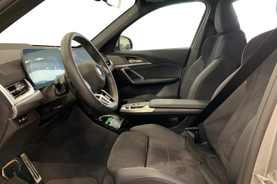 BMW iX1 eDrive20 Fully Charged 5d