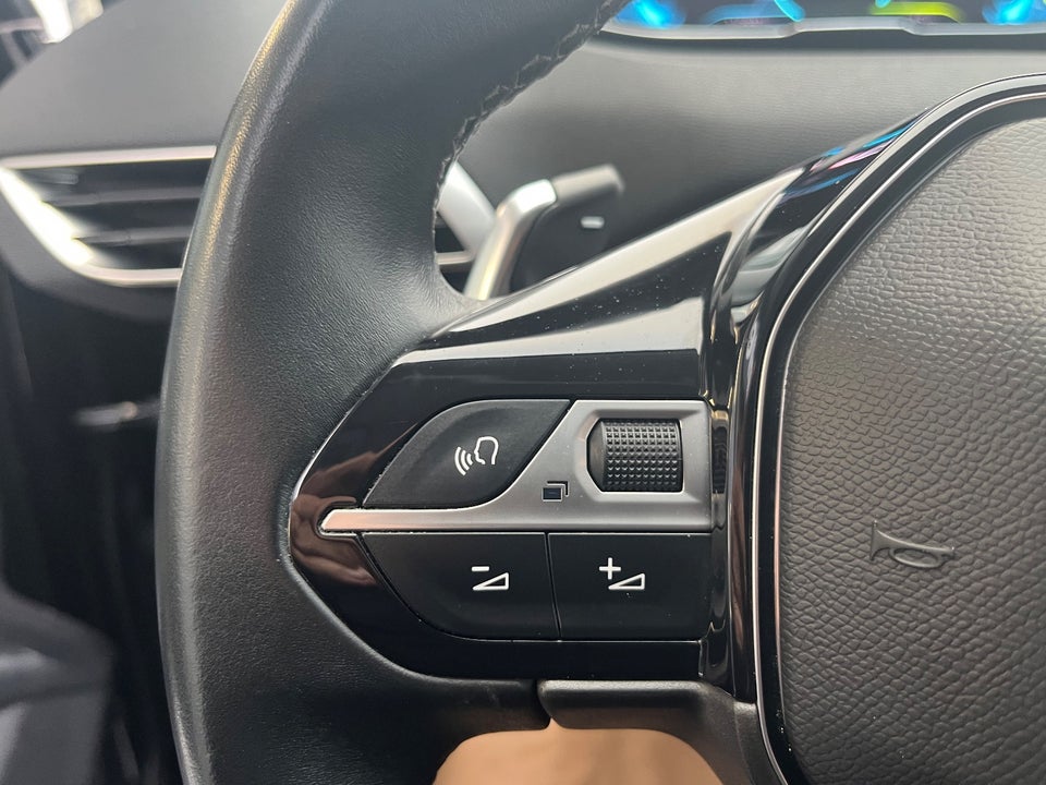 Peugeot 3008 1,6 Hybrid Allure Pack EAT8 5d