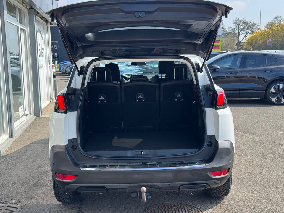 Peugeot 5008 1,6 BlueHDi 120 Active 7prs 5d