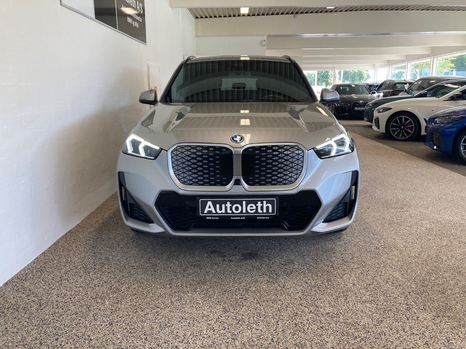 BMW iX1 xDrive30 M-Sport 5d
