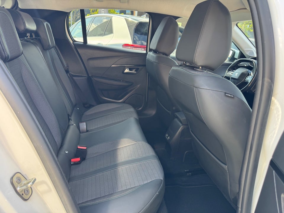 Peugeot 208 1,5 BlueHDi 100 Prestige 5d