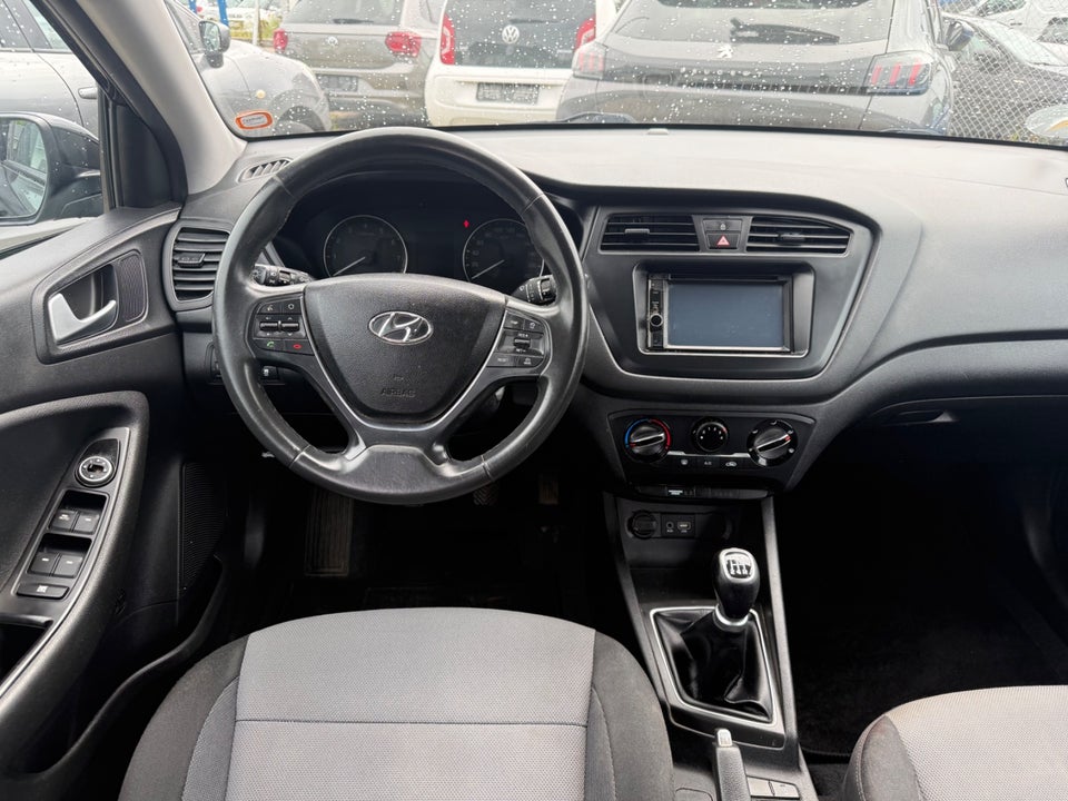 Hyundai i20 1,25 Spring 5d