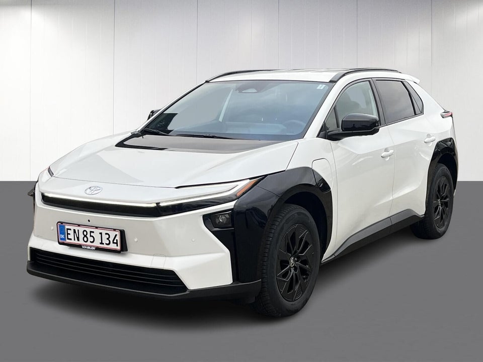 Toyota bZ4X 73 Executive 5d