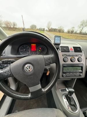VW Touran 1,9 TDi 105 Conceptline DSG 7prs 5d