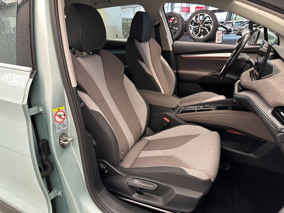 Skoda Enyaq 60 iV Lodge 5d