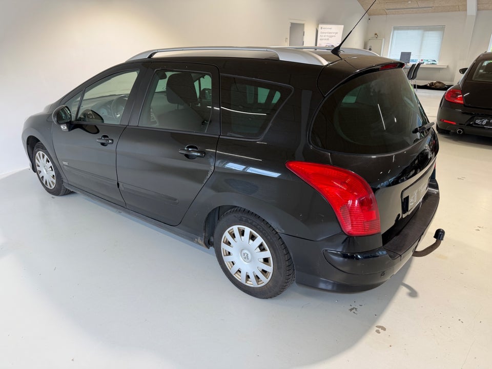 Peugeot 308 1,6 e-HDi 112 Sportium 5d