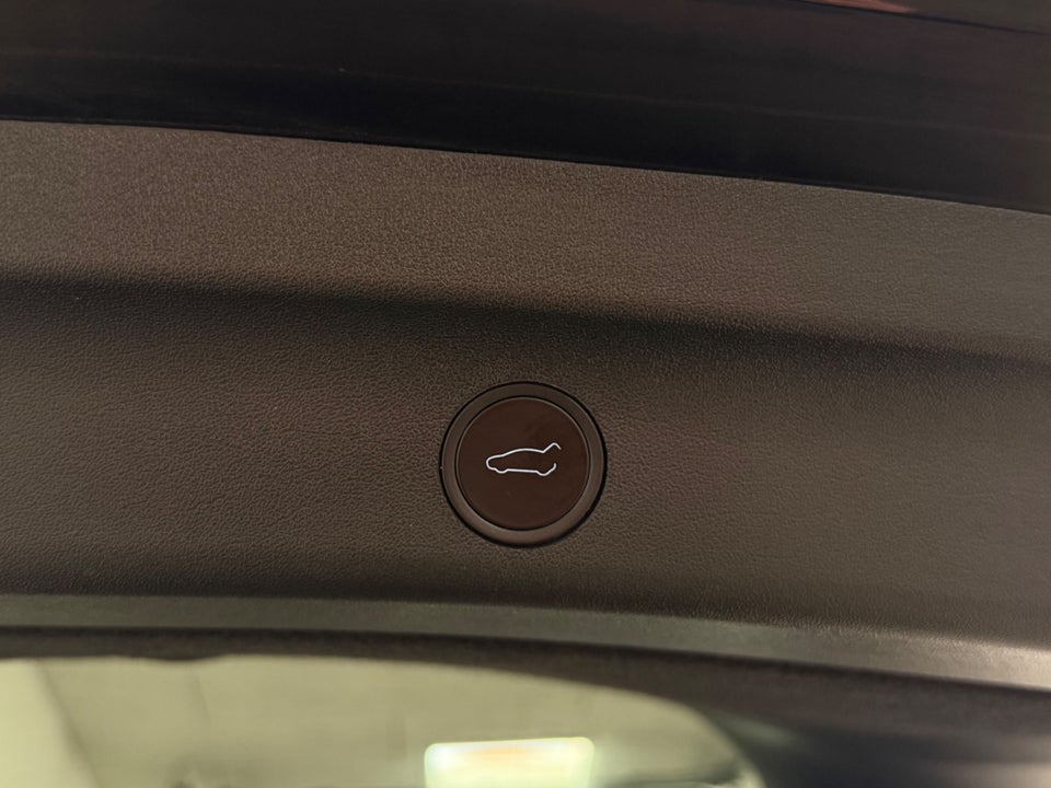 Tesla Model Y Long Range RWD 5d