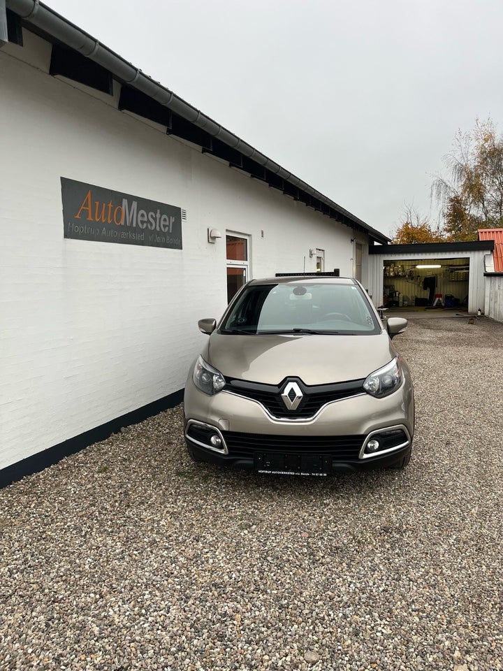 Renault Captur 0,9 TCe 90 Expression 5d