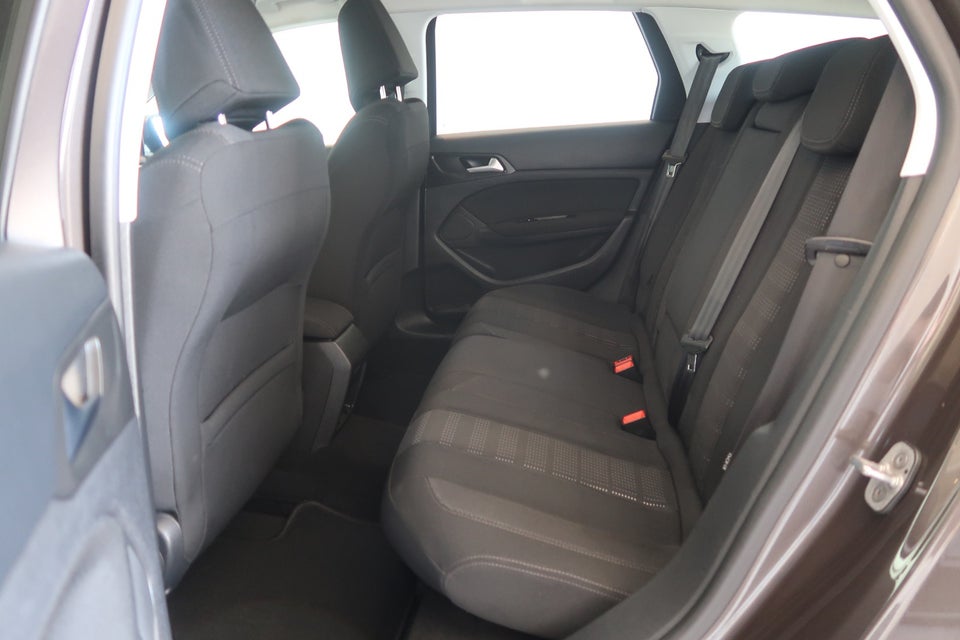 Peugeot 308 1,6 BlueHDi 120 Allure SW 5d