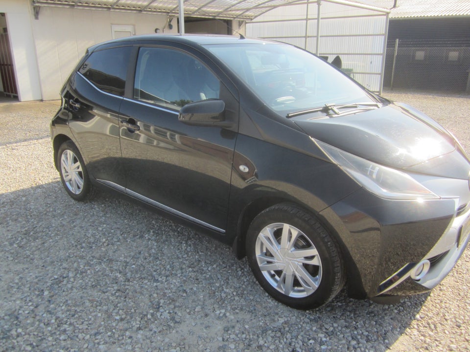 Toyota Aygo 1,0 VVT-i x-black II 5d