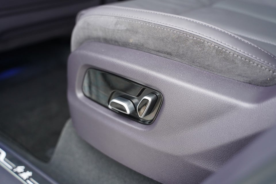 Hongqi E-HS9 99 Exclusive 5d