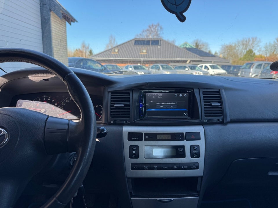Toyota Corolla 1,6 Luna 5d
