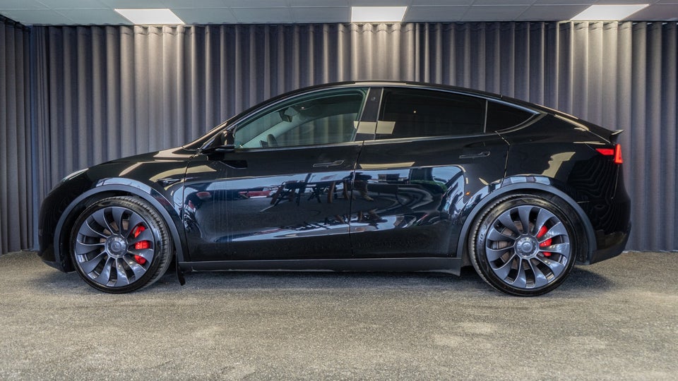 Tesla Model Y Performance AWD 5d