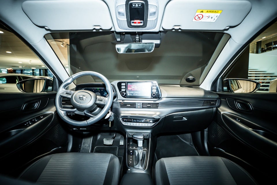 Hyundai i20 1,0 T-GDi Essential DCT 5d