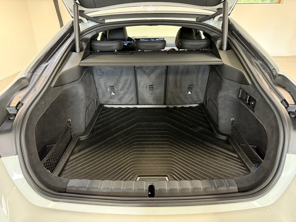 BMW i4 eDrive40 Fully Charged M-Sport 5d