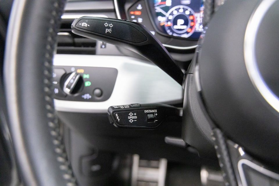 Audi A4 40 TFSi S-line Avant S-tr. 5d