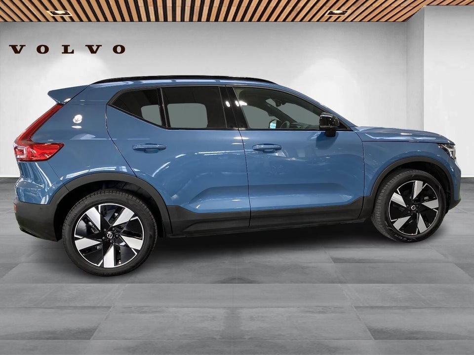 Volvo EX40 Extended Range Plus 5d