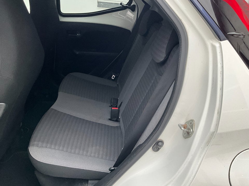 Toyota Aygo 1,0 VVT-i x-pression 5d