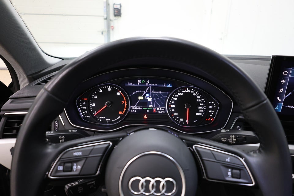 Audi A4 40 TFSi Advanced plus S-tr. 4d