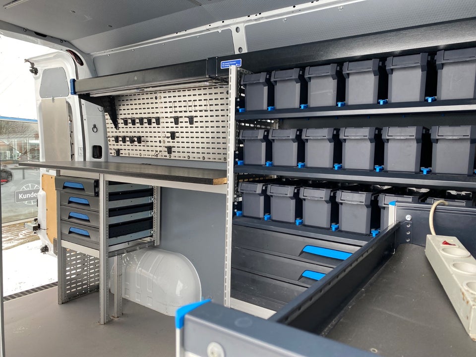 Renault Master IV T33 2,3 dCi 150 L2H2 Kassevogn