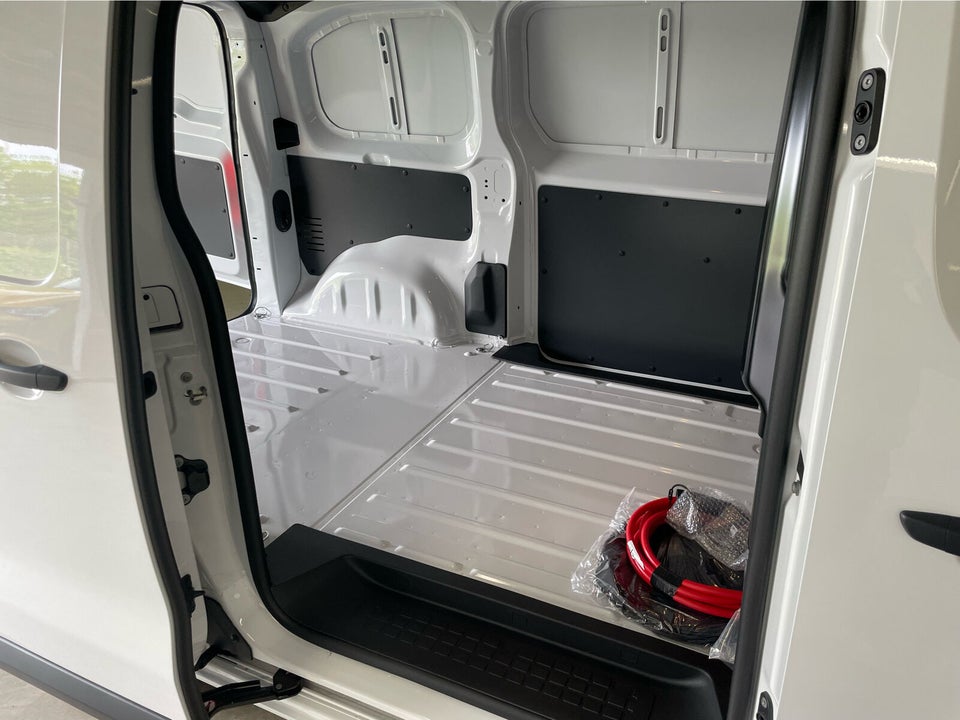 Peugeot e-Expert 75 L2 Premium Van