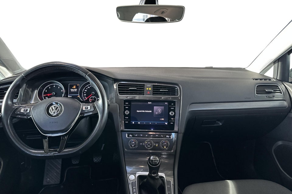 VW Golf VII 1,5 TSi 130 Plus Variant 5d