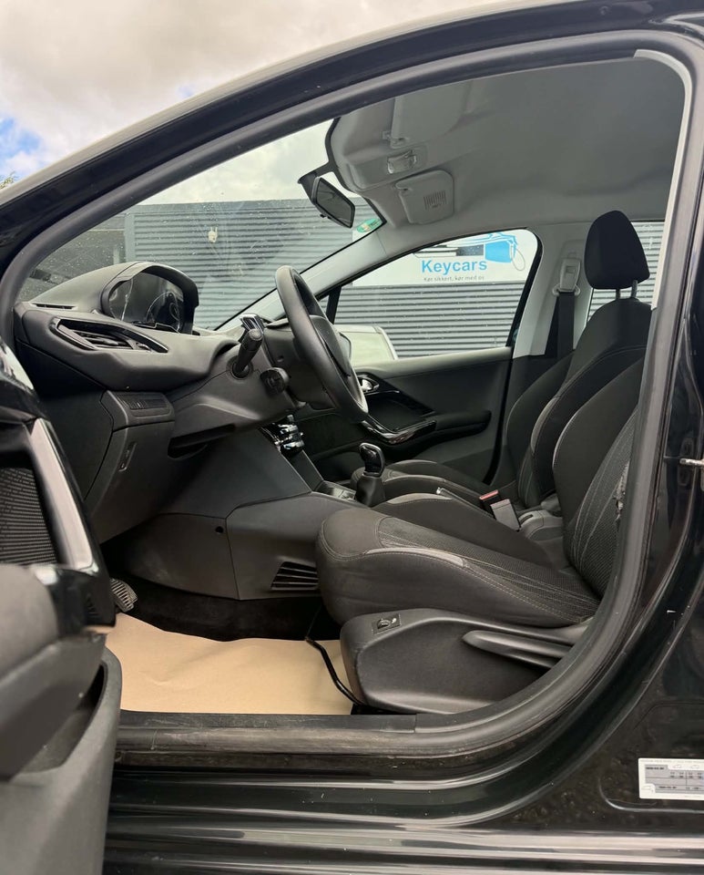 Peugeot 208 1,2 VTi Active 5d