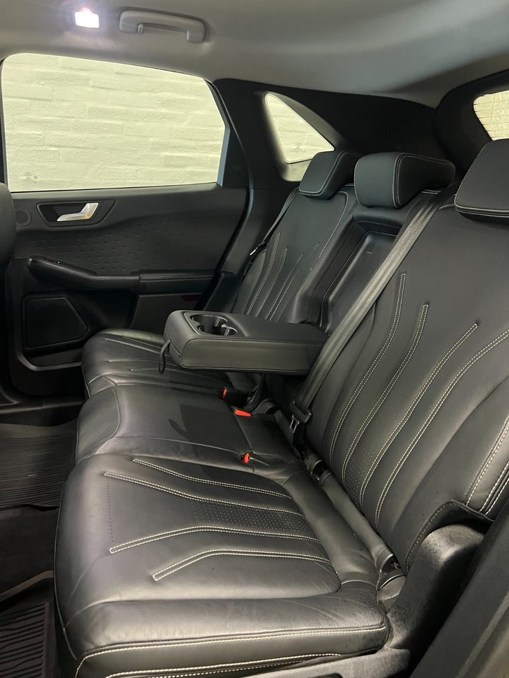 Ford Kuga 2,5 PHEV Vignale CVT 5d