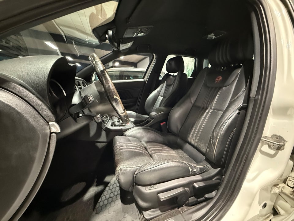 Alfa Romeo 159 2,4 JTDm 210 Ti Sportwagon 5d