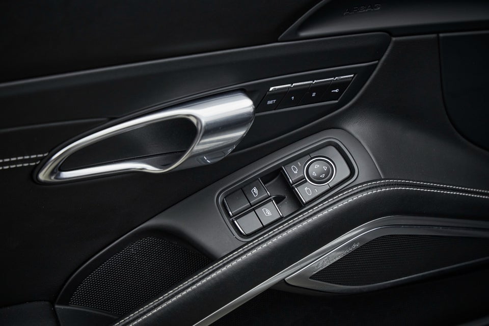 Porsche 911 Targa 4 GTS 3,0 PDK 2d