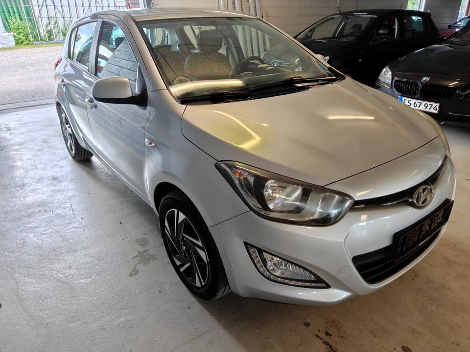 Hyundai i20 1,25 Classic XTR 5d