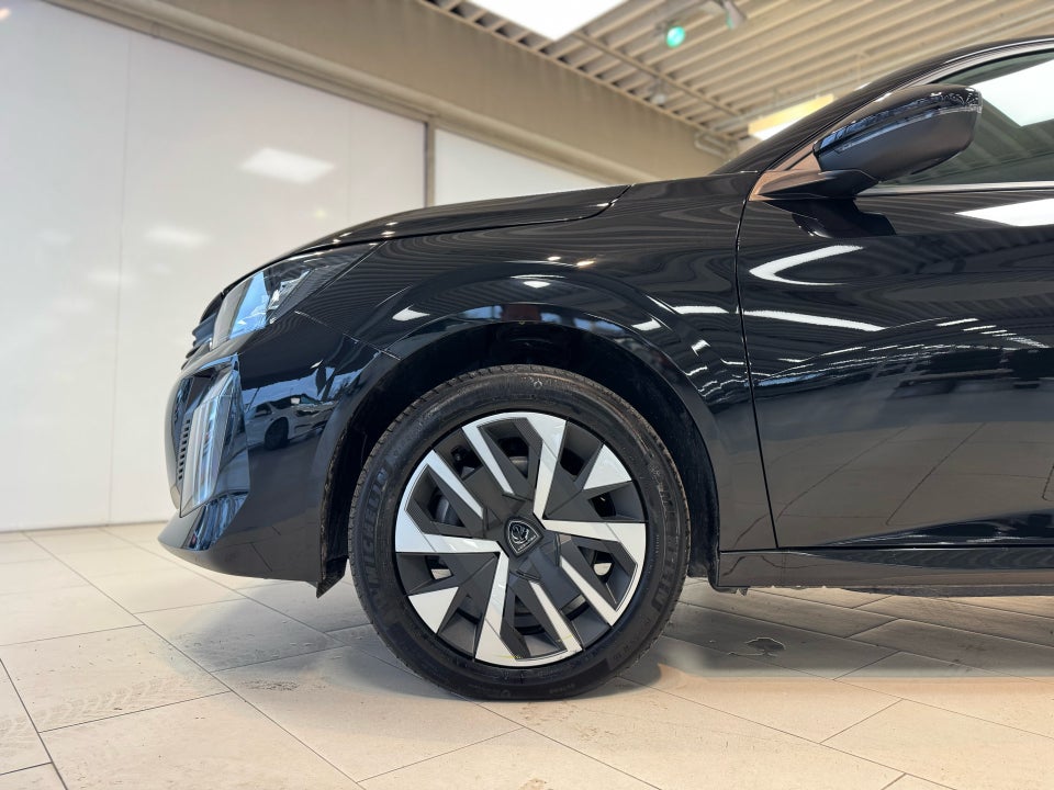 Peugeot e-208 50 Style 5d