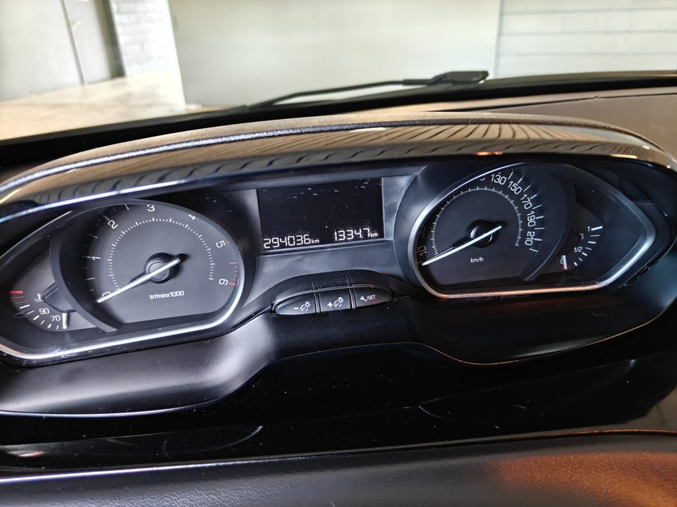 Peugeot 208 1,6 BlueHDi 100 Active+ 5d