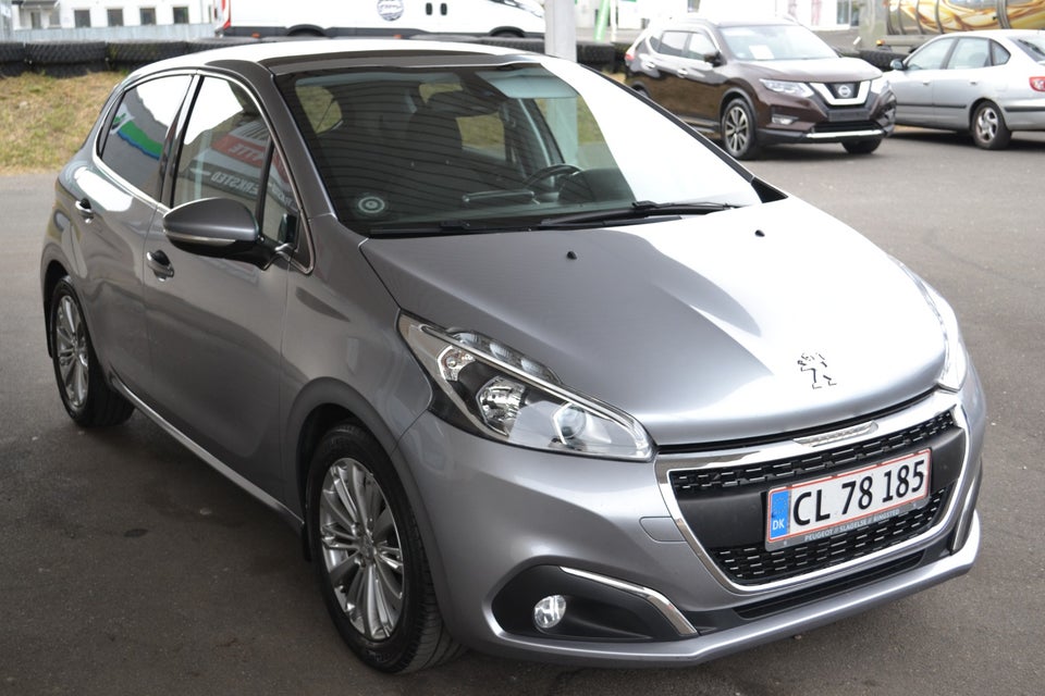 Peugeot 208 1,5 BlueHDi 100 Prestige Sky 5d