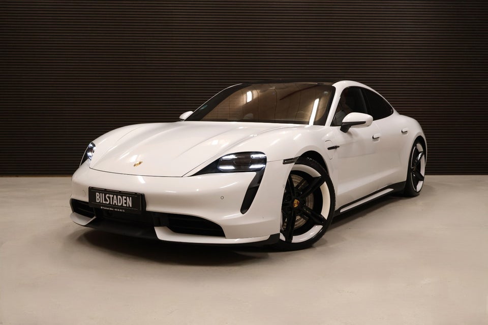Porsche Taycan Turbo Performance+  4d