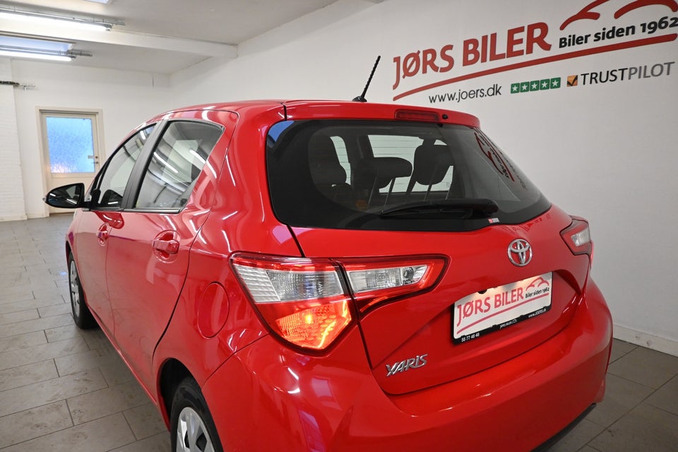 Toyota Yaris 1,0 VVT-i T2 5d