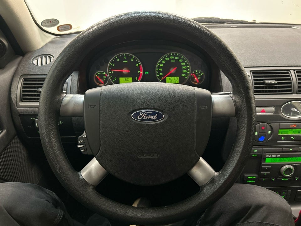 Ford Mondeo 1,8 Ambiente 110 5d