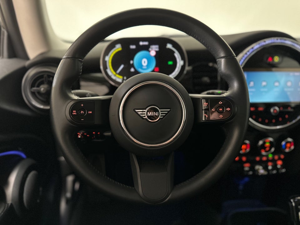 MINI Cooper SE Classic Trim 3d