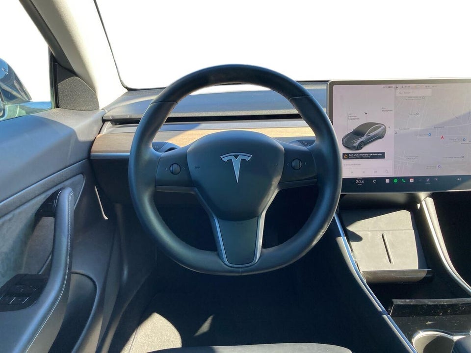 Tesla Model 3 Standard Range+ RWD 4d