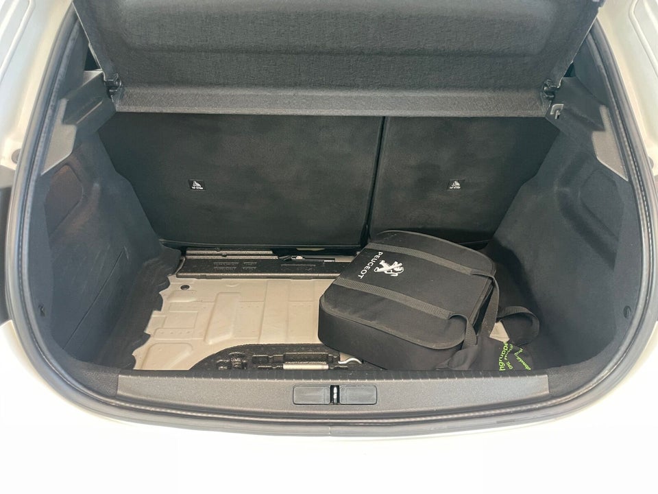 Peugeot e-208 50 Active Pack 5d