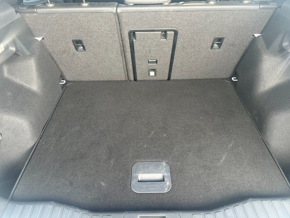 Ford Explorer 77 Premium Extended Range 5d