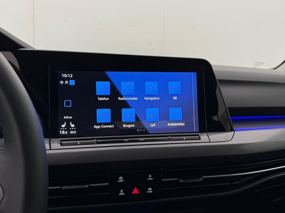 VW Golf VIII 1,4 eHybrid DSG 5d