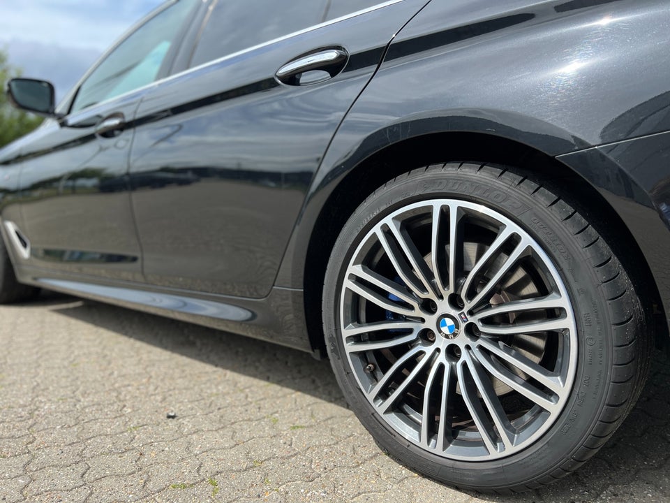 BMW 530d 3,0 Touring M-Sport xDrive aut. 5d