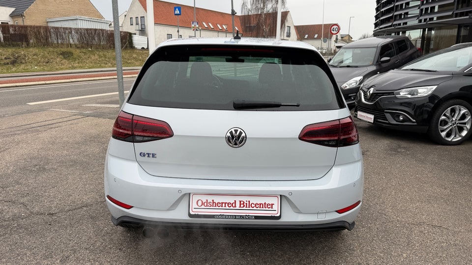 VW Golf VII 1,4 GTE DSG 5d