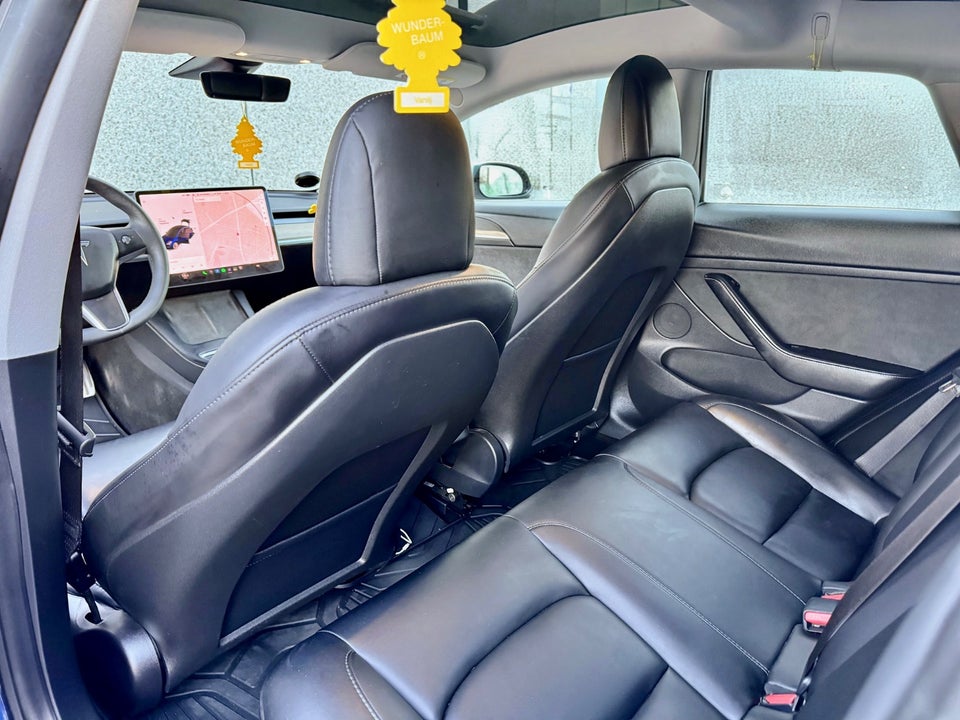 Tesla Model 3 Long Range AWD 4d