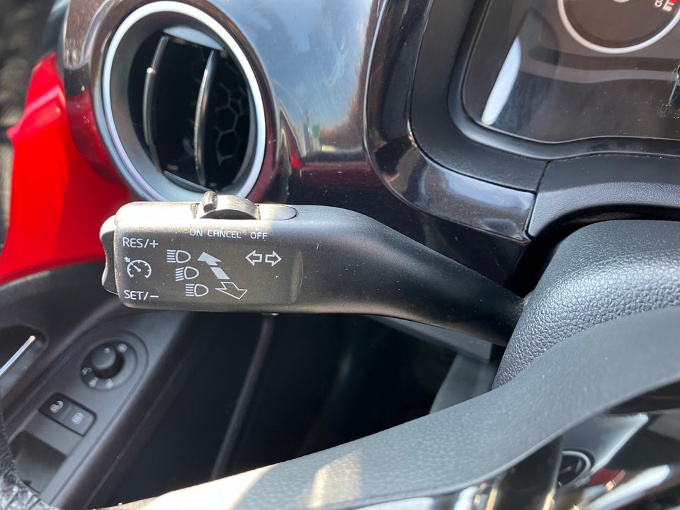 VW Up! 1,0 75 High Up! BMT 5d