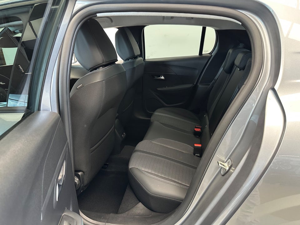 Peugeot 208 1,2 PureTech 100 Allure 5d