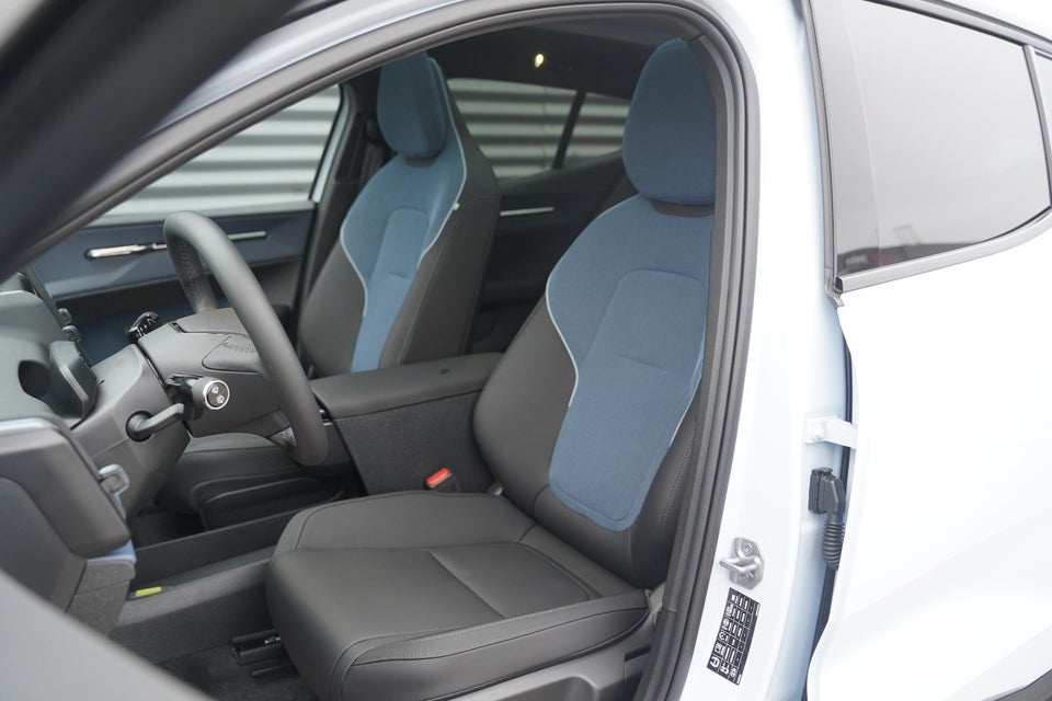 Volvo EX30 Twin Performance Ultra 5d