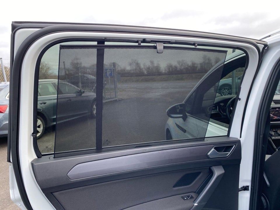 VW Touran 1,8 TSi 180 R-line DSG 7prs 5d