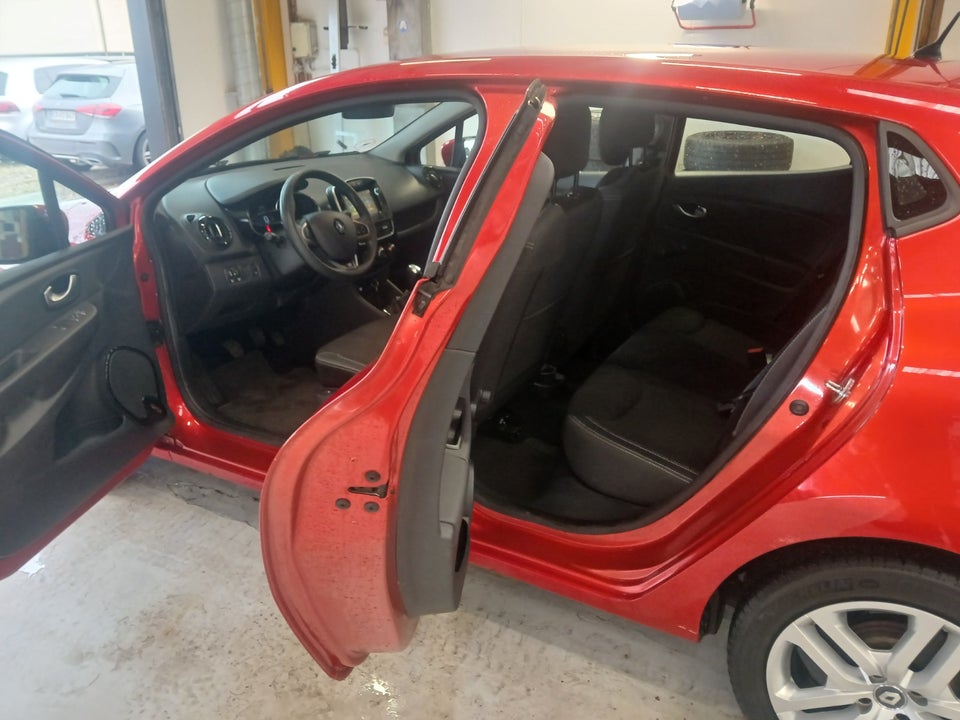 Renault Clio IV 1,5 dCi 90 Limited 5d